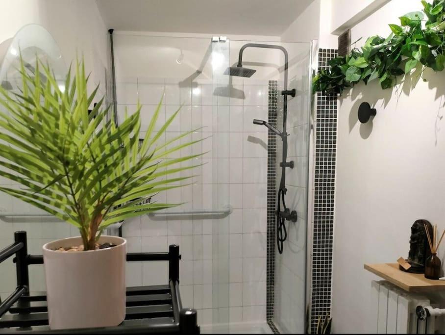 Loft Spacieux-2 Min De La Plage Marseille Bagian luar foto